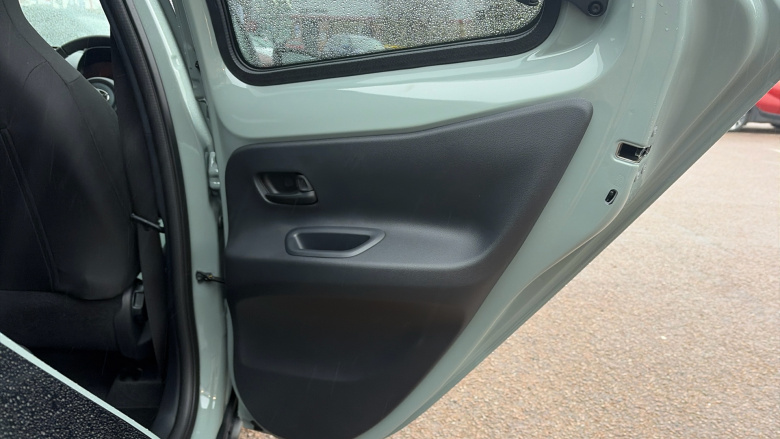 Toyota Aygo X 1.0 VVT-i Edge 5dr Petrol Hatchback